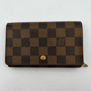 Louis Vuitton Damier Monnaie Tresor Wallet